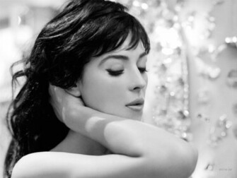 Monica Bellucci HD Wallpaper