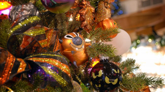 Holidays Are Here Christmas Decorating Must Start Day After Halloween