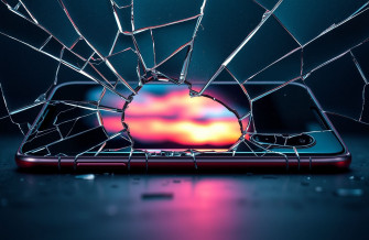 Realistic Cracked Screen Wallpaper