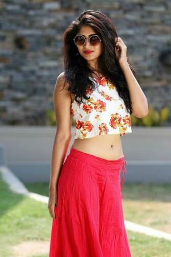 Roshini Prakash Actress Profile And Photos Movieraja