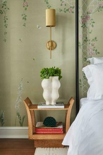 Ariel Okin Interior Design De Gournay Wallpaper Trellis Nighstand