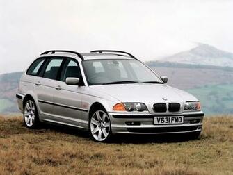 Bmw 328i Touring Uk Spec Wallpaper