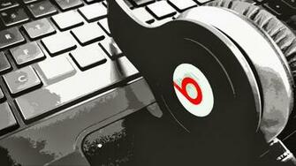 Headphone Beats By Dr Dre Laptop Keyboard Widescreen HD Wallpaper V7