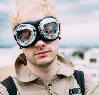 Michael Clifford Image First Look Pics Girls Talk Boys Music