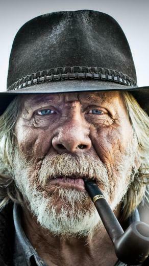 Wallpaper Old Man Portrait Pipe Hat Sony Xperia
