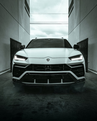 Lamborghini Urus Pictures Image