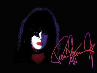 Smooch Wallpaper