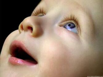 Cute Baby Look HD Wallpaper