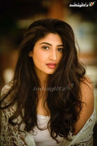 Roshini Prakash Photos Tamil Actress Image Gallery