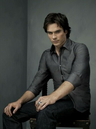 The Vampire Diaries Wallpaper Damon