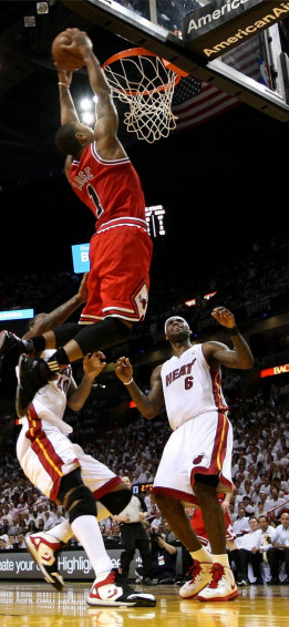 Rose Dunking Cool Basketball iPhone Wallpaper