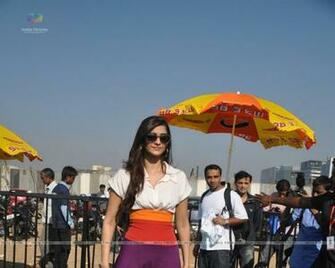 Wallpaper Sonam Kapoor Inaugurates The Get Active Standard Chartered