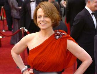 Sigourney Weaver Sexy Wallpaper