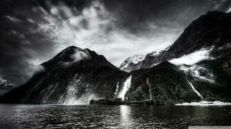 Amazing Waterfall Monochrome Wallpaper