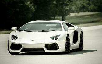 Cool Lamborghini Aventador HD Wallpaper