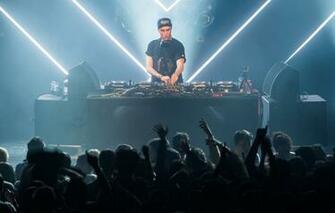 Wallpaper People Neon Dancing Eletronic Music Disc Jockey Dj