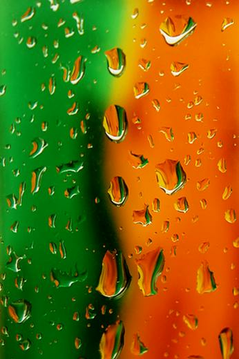 Green And Orange Drops iPhone Retina Wallpaper X