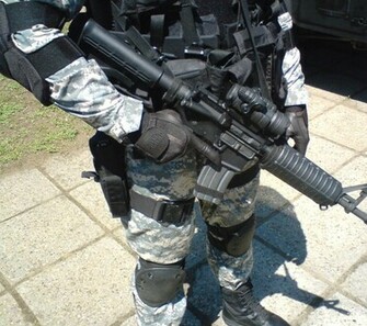 Soldiers Guns Army Military Police Swat Weapons Rifles M4