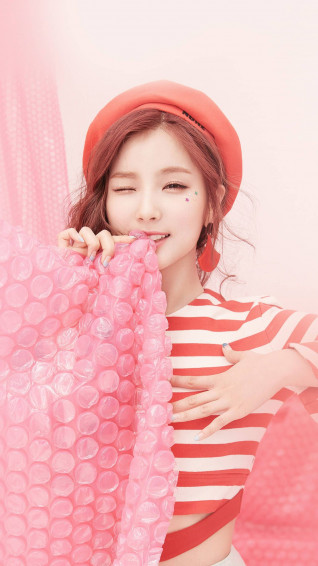 Pink Girl Wallpaper