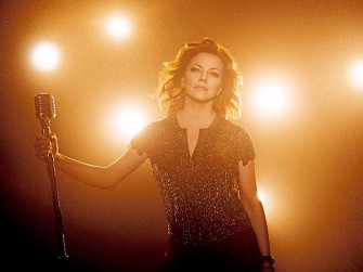 Martina Mcbride The Joy Of Christmas Comes To Riverside Theater