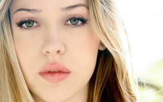 Women Face Wallpaper