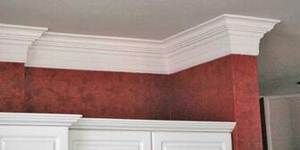 Crown Molding Breakfast Nook Elegance In Wood