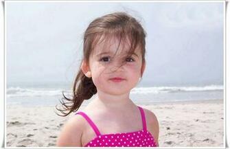Funmozar Cute Baby Girl Wallpaper