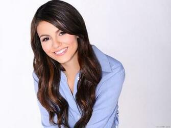 Victoria Justice Wallpaper