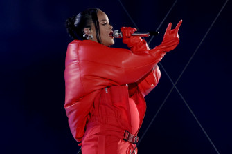 Is Rihanna Pregnant Again Super Bowl Photos Make Fans Think Yes
