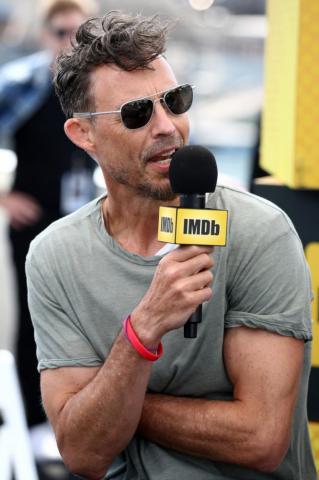 Tom Cavanagh Danielle Panabaker Carlos Valdes Eric Wallace