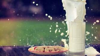 Chocolate Chip Cookies Background Wallpaper High Definition