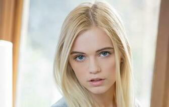 Wallpaper Eyes Look Girl Face Nose Blonde Lips Eyebrows