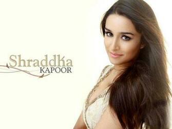 Shraddha Kapoor Cute Wallpaper Apnatimepass