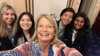 Lisa Murkowski S Interns Took Selfies With All Senators Wallpaper