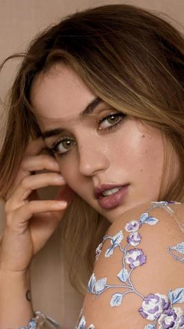Actress Ana De Armas 4k Ultra HD Mobile Wallpaper