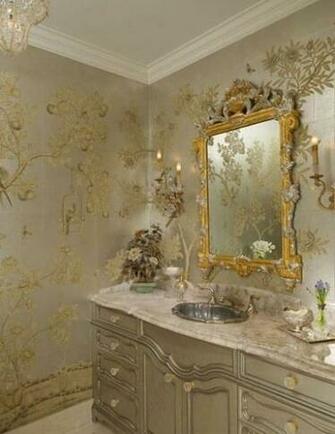 Nice Chinoiserie In Silver And Gold