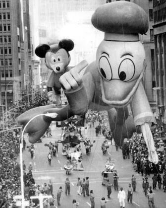 This Week In Disney History Mickey Debuts The Macy S
