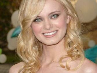 Sara Paxton Wallpaper