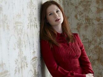 Bonnie Wright Wallpaper