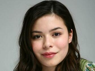 Miranda Cosgrove Wallpaper