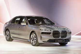 Heaviest Bmw Series Is The I7 At Kg Lbs