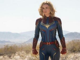 Captain Marvel Image Reveal Skrulls Talos And Young Nick Fury