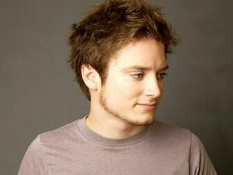 Elijah Wood Eyes Close U HD Wallpaper Background Image