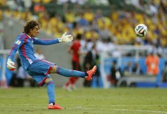 Memo Ochoa Diving Wallpaper Pixshark Image
