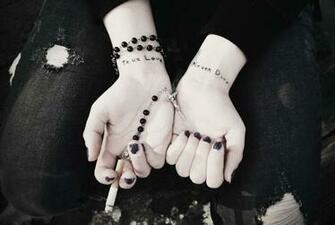 True Love Never Dies Wallpaper