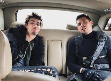 The Umbrella Academy Robert Sheehan And David Casta Eda