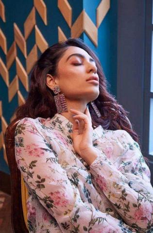 Actress Sobhita Dhulipala HD Photos And Image Gallery