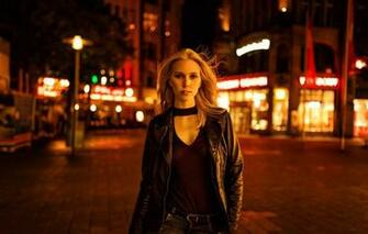 Wallpaper Look Face City Smile Glare Model Portrait Jacket