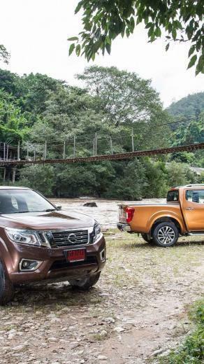 Wallpaper Nissan Np300 Navara Gold Frankfurt