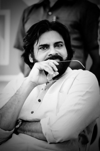 Ydm Praveen On Tollywood Heroes Wallpaper